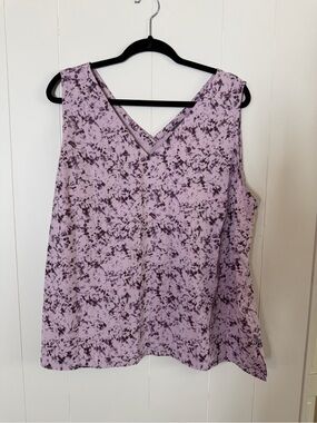 Eddie Bauer Lavender Tie-Dye V-Neck Tank